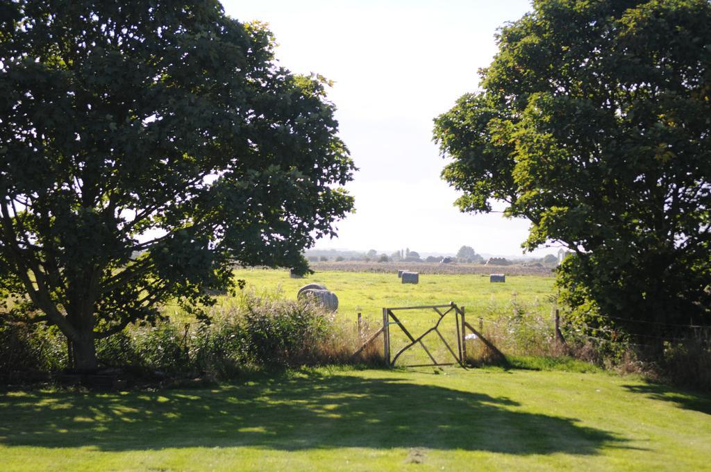 Manor Farm Stay Sutton-on-Sea Bagian luar foto