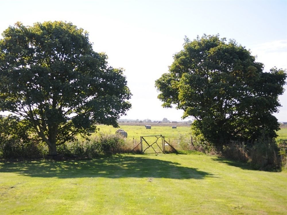 Manor Farm Stay Sutton-on-Sea Bagian luar foto